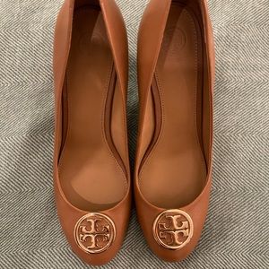 TORY BURCH PUMPS